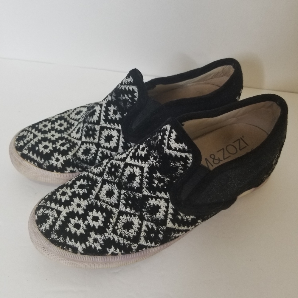 Kim & Zozi Ikat Boho Sneakers Size 8